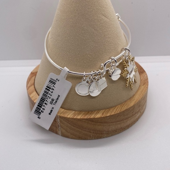 Alex and Ani•HARRY POTTER™•Hogwarts Two-Tone Snowflake Bangle - Picture 5 of 7